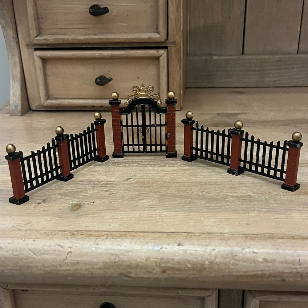 Lefton Colonial Village Metal Gate & 2 Fence Panels Black Brick Gold Trim